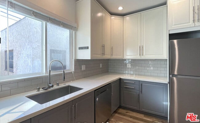 Photo - 4274 Elenda St Unit 4274