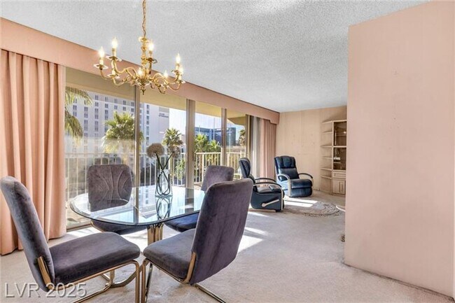 Photo - 205 E Harmon Ave