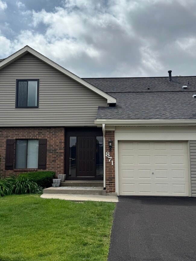 Building Photo - 871 Cross Creek Ct Unit C3