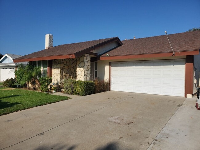 Single Family and Single Story Beautiful H... - Single Family and Single Story Beautiful H...