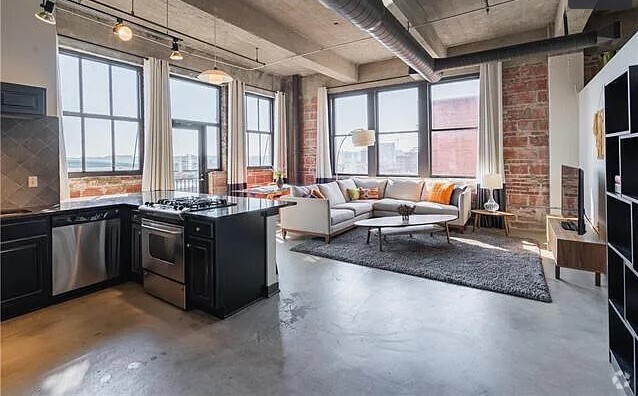 6th Floor Corner Unit - 1535 Walnut St Unit 604 Rental