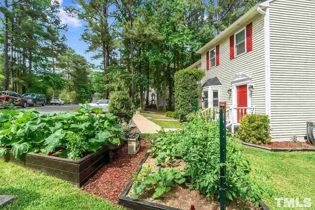 Photo - 1819 Trailwood Dr