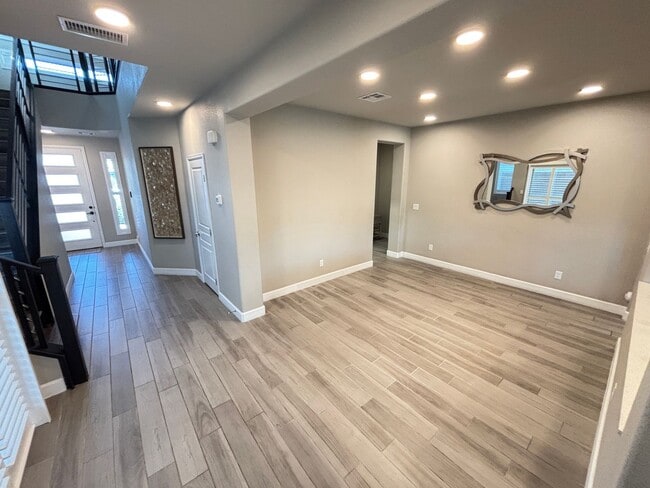 Photo - Contemporary 4Bed/3Bath/3 Car/+ Bonus room -residence located in the Silverado Ranch area