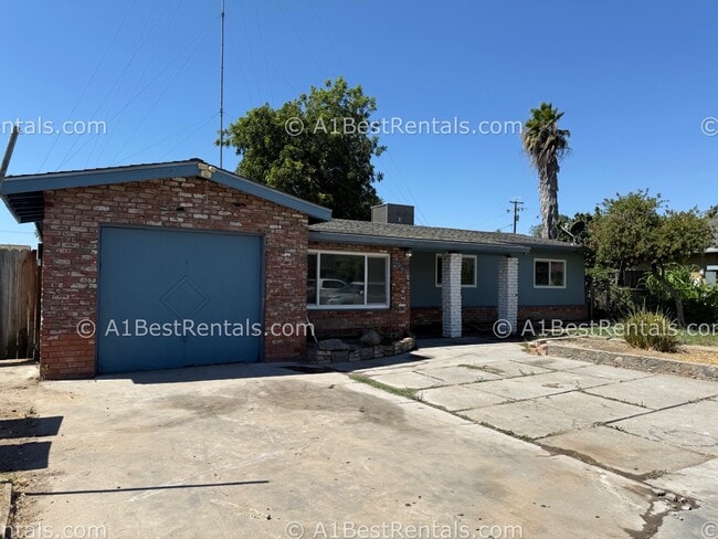 Building Photo - 3808 Sierra St Rental