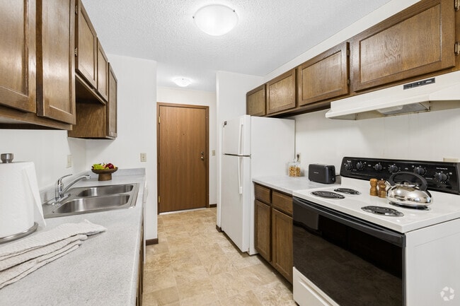 1BR, 1BA - 663SF - Kitchen