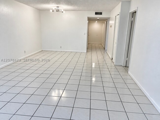Photo - 205 Lakeview Dr Unit 102