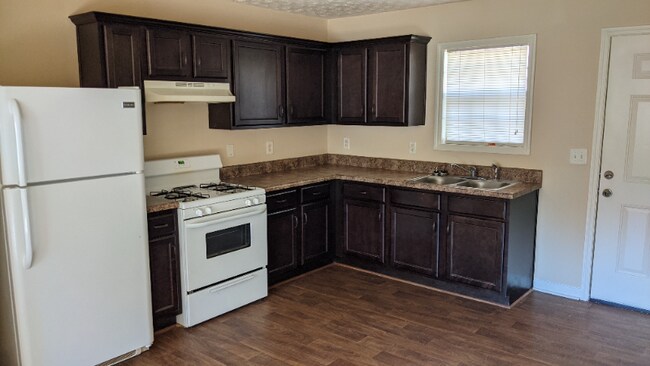 Photo - 110 Jay Ln Unit B