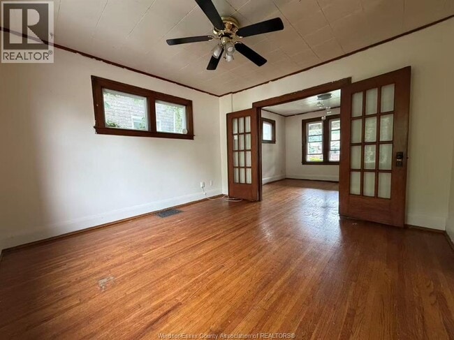 Photo - 1411 Dougall Ave