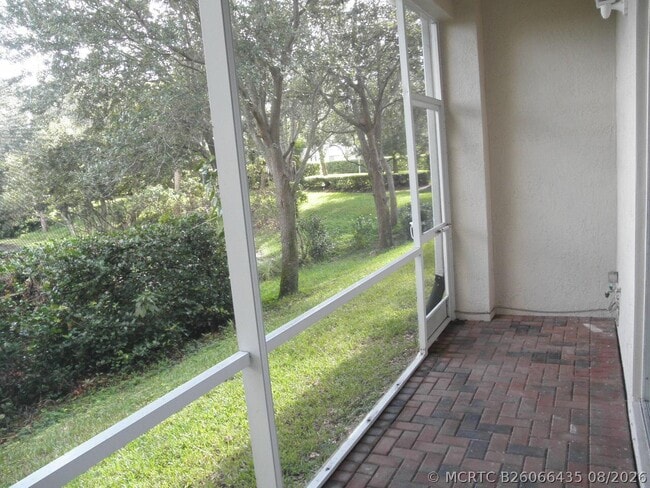 Photo - 2003 Oakhurst Way