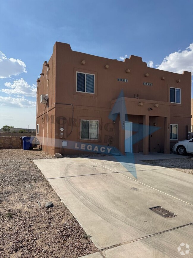 Building Photo - Like NEW! Location & Quality! Rental
