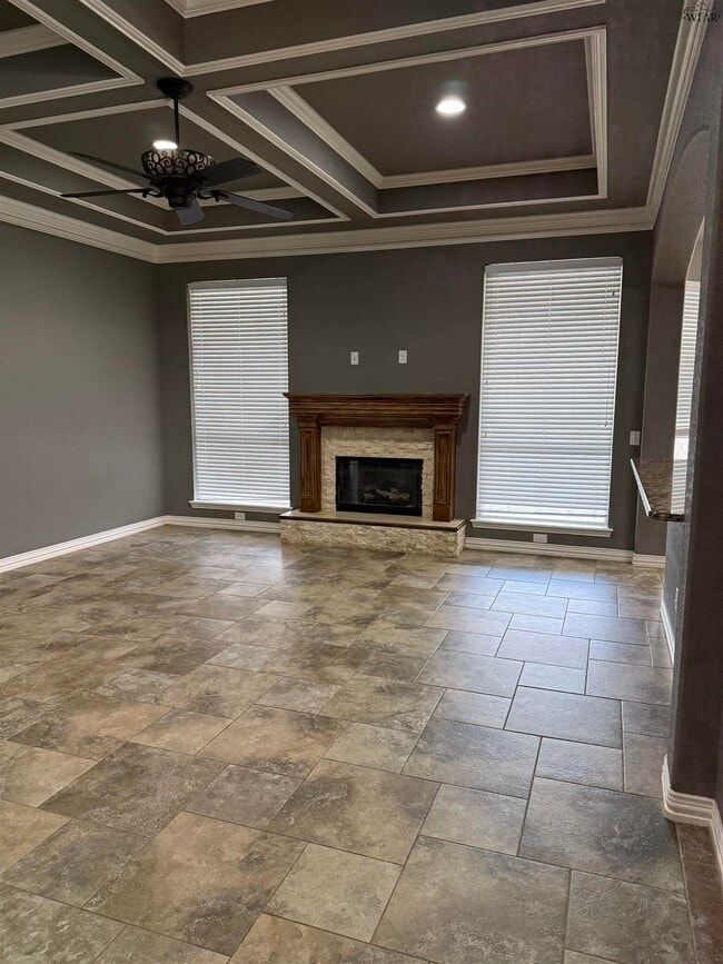 5011 Lantana Dr