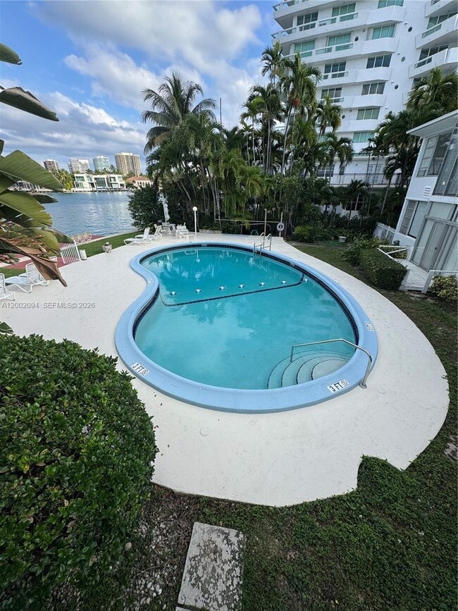 Photo - 10281 E Bay Harbor Dr Unidad A5