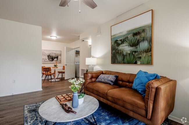 1BR, 1BA - 693SF