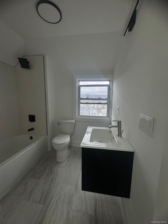 Photo - 301 Warburton Ave