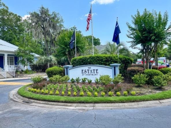 Photo - 100 Kensington Blvd