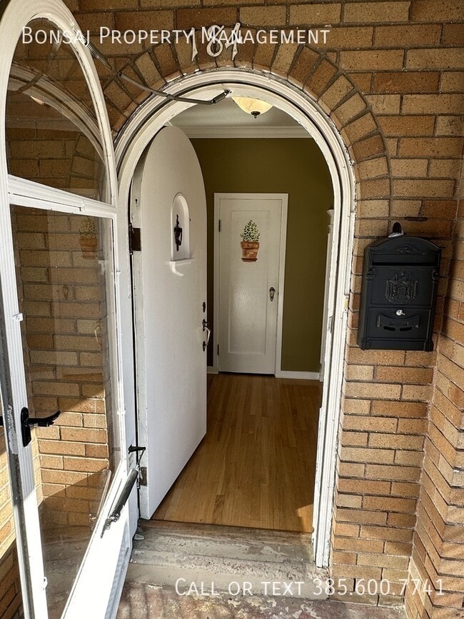 Photo - 7527 S Jefferson-