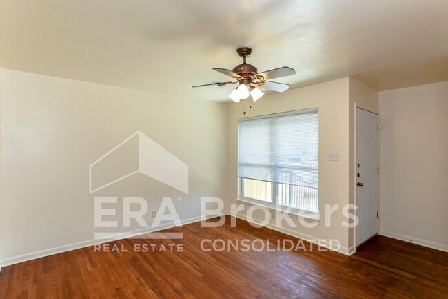 Photo - 1401 Illinois Ave