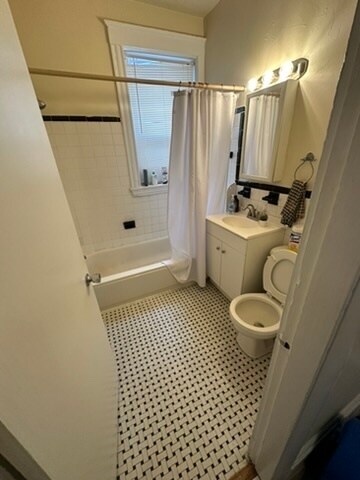 Photo - 187 Winthrop Rd