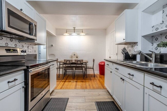 Photo - 2014 Newman St Unit 1
