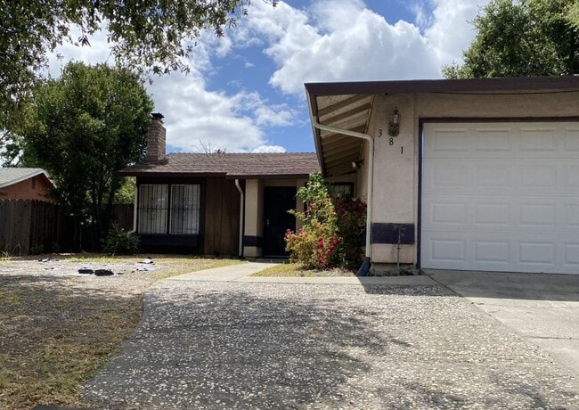 3 Bedroom, 2 Bath, 1126 Square Foot Home - 3 Bedroom, 2 Bath, 1126 Square Foot Home