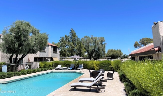 Building Photo - 2938 N 61st Pl Unit 257