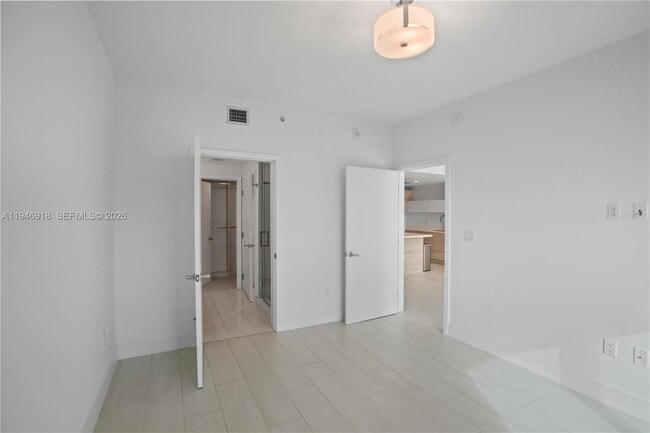 Photo - 16385 Biscayne Blvd Unit 1518