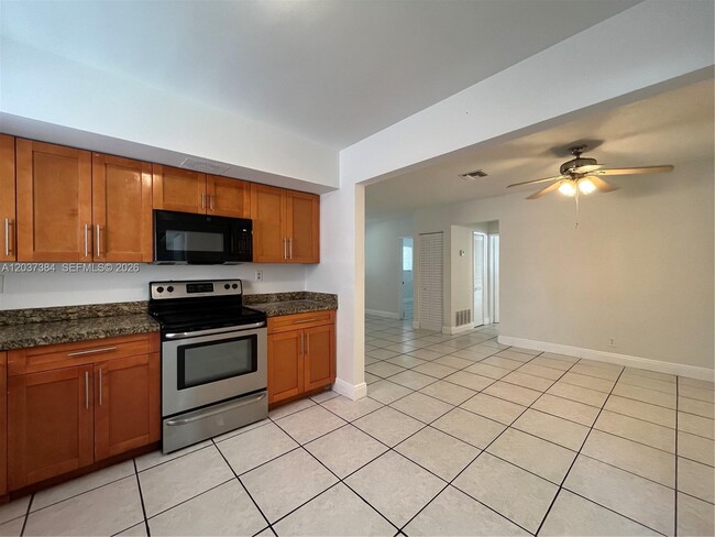 Photo - 240 NW 48th Ct