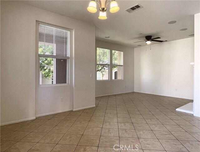 Photo - 1488 Springfield Way