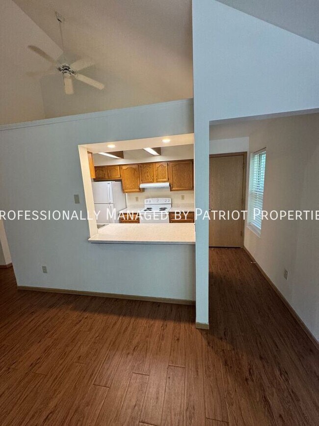 Photo - 1609 N Thompson Dr Unidad 209