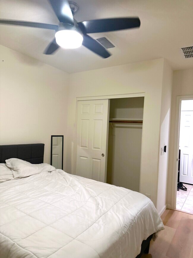 Photo - Layton Lake Home Room for Rent