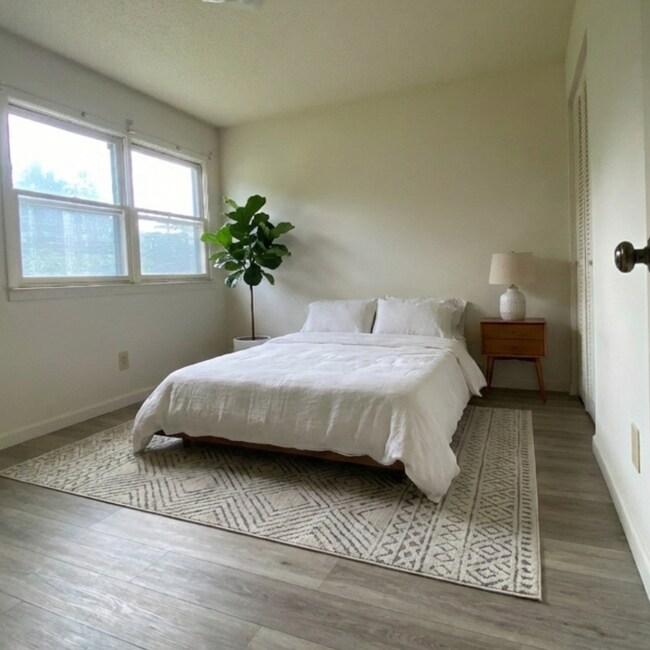 Photo - 207 Wakefield Pl