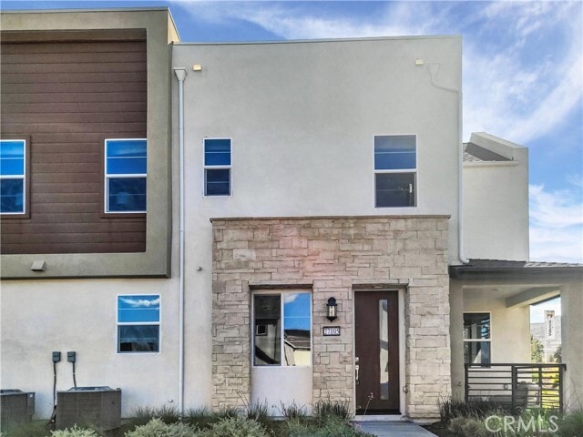 Building Photo - 27105 Trail View Ln.