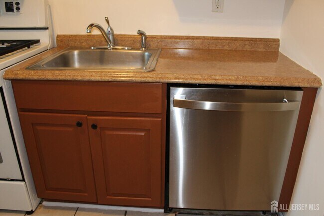 Photo - 820 Edison Glen Terrace