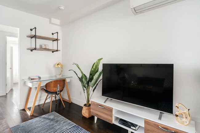 Photo - 359 W 39th St Unidad ID1021984P