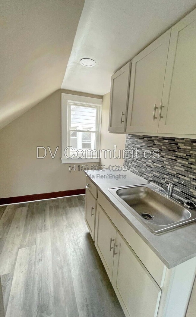 Photo - 1666 Glenmont Rd Unit 3rd Fl