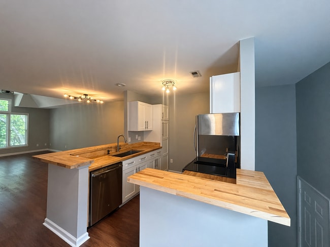 Photo - 1062 Washington St Unit 1062 Washington St,  202