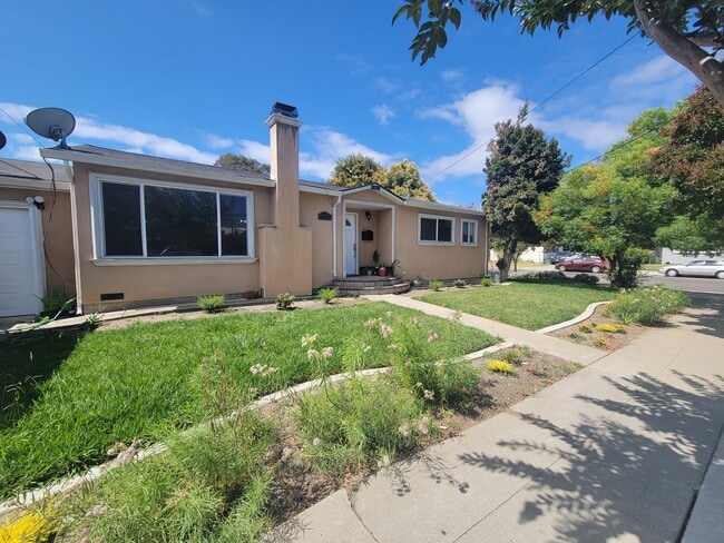 Building Photo - 35411 Orleans Dr Rental