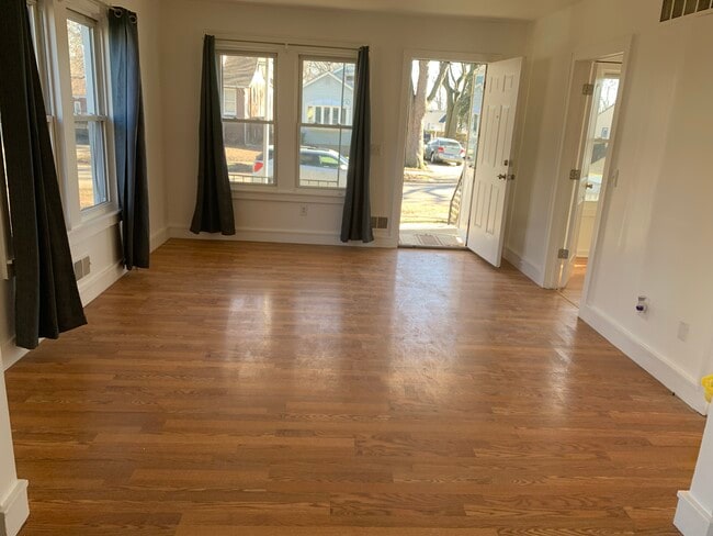 Photo - 23123 Stauber Ave