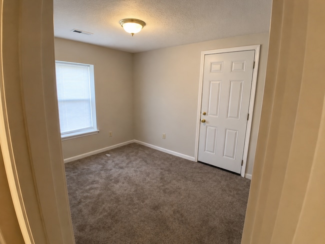 Photo - 228 Popp Ave