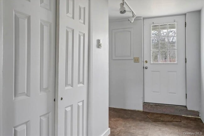 Photo - 492 Black Meadow Rd