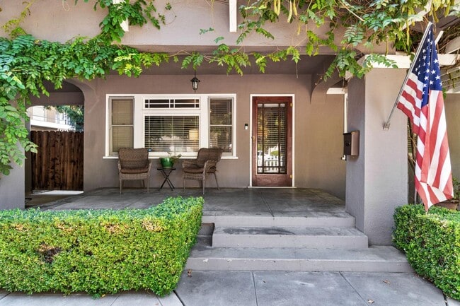 Photo - 850 E Carmen Ave