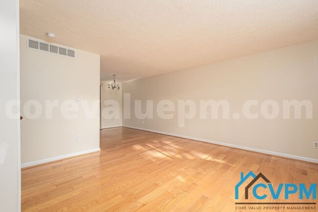 Photo - 7714 Baggins Rd