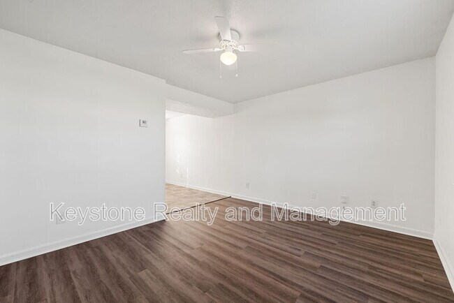 1375 Thompsonville Ln