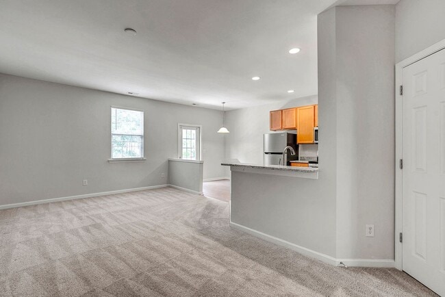 Photo - BEAUTIFUL TOWNHOUSE WITH COMMUNITY POOL