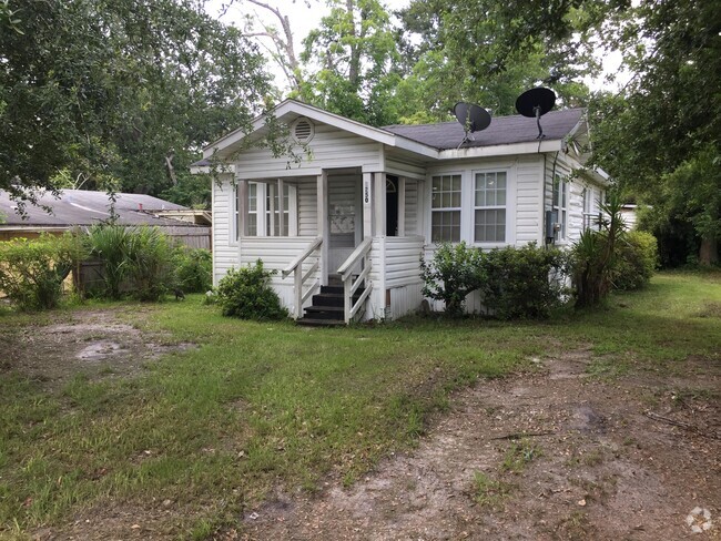 Building Photo - 1250 W 27th St Rental