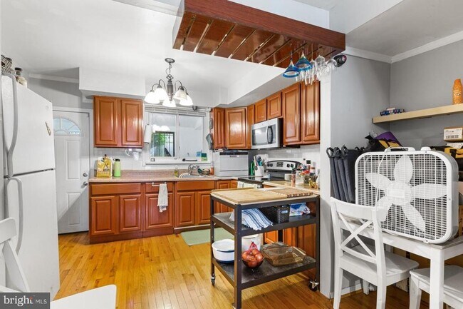 Photo - 633 Hoffman St