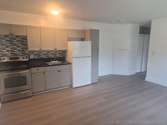 2032 NE 168th St Unit 1