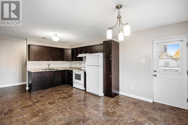 Photo - 2461 Dunning Rd