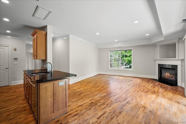 Photo - 21 Seir Hill Rd Condo Unit 6