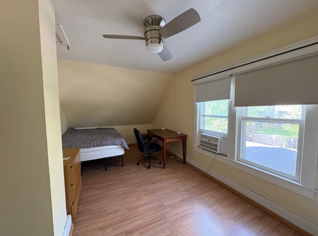 306 W John St